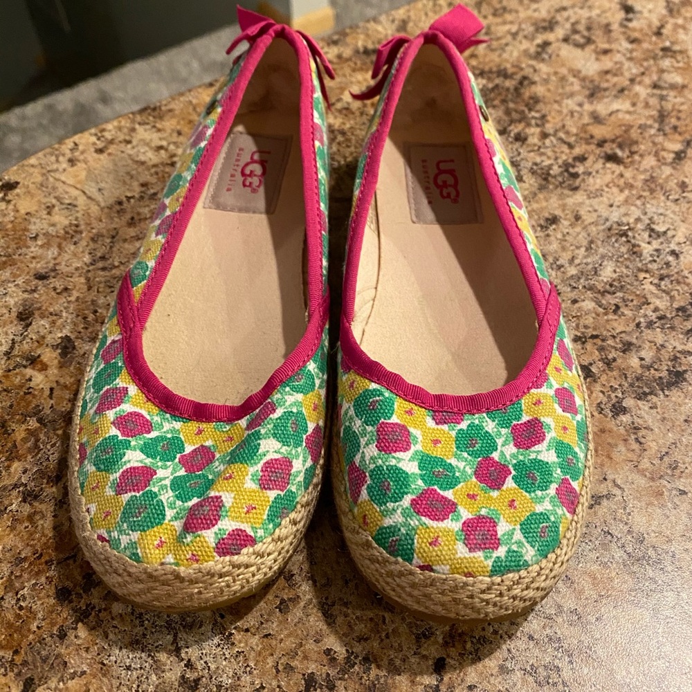 Girl UGG Flats